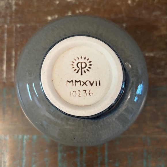 Rookwood Pottery Sophie Vase #10236 Gray with Blue Rim Present Day MMXVII 2017 - Picture 7 of 7